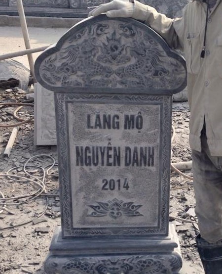 Mẫu bia đá Nguyễn Danh LMD 2014