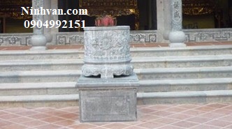 Mẫu bát hương đá nhà thờ họ của gia chủ ở Giao Thủy, Nam Định