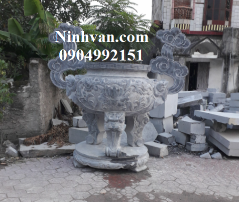 Mẫu lư hương đá của gia chủ ở Thị Trấn Vân Đình huyện Ứng Hòa tỉnh thành phố Hà Nội