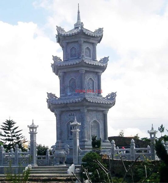 Hình ảnh: Mẫu mộ tháp đá nguyên khối ở Kiến Xương, Thái Bình