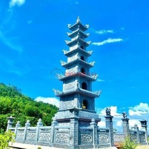Hình ảnh: Mẫu mộ tháp đá nguyên khối ở Mộc Châu, Sơn La